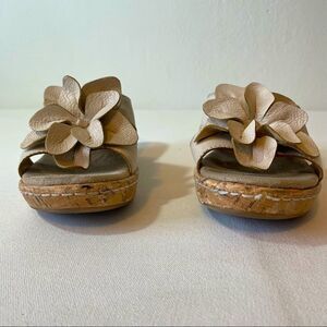 G.H. Bass Women's Ivory Leather Flower Bass wedge Luca Sandals 8.5